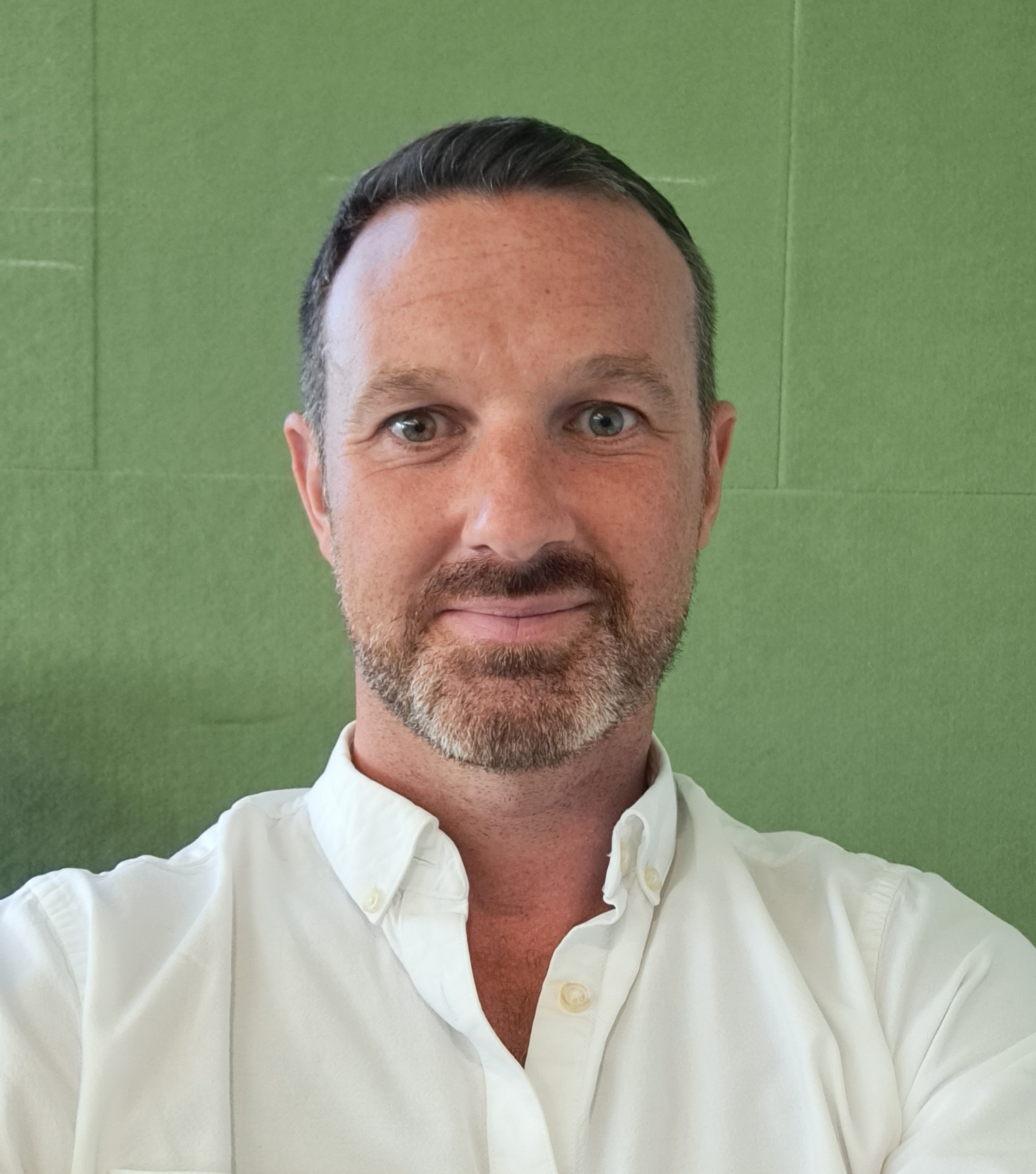 Portrait photo of Ron Wilkinson